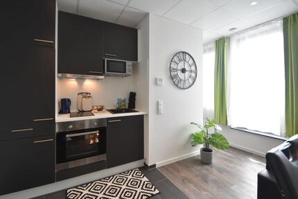 Exklusives Penthouse-Apartment für 2 Personen, klimatisiert & voll ausgestattet, Frankfurt-Niederrad - Frankfurt am Main