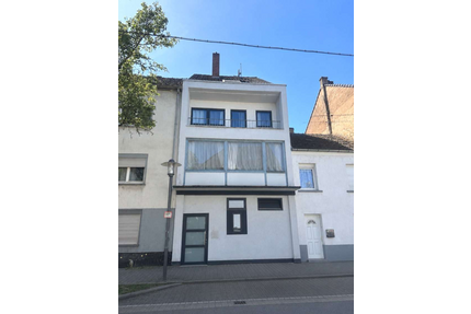 Haus zum Kaufen in Dillingen 320.000,00 € 260 m²