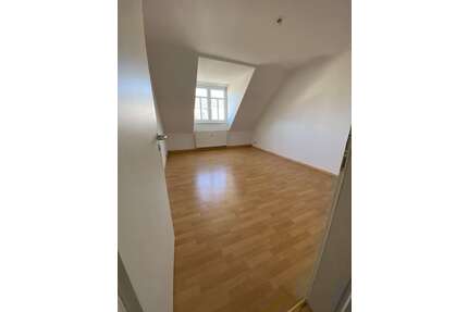 Wohnung zum Mieten in Schmölln 300,00 € 39.2 m²