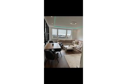 Schöne Wohnung zum verkaufen 3 Zimmer neu renoviert (ohne Makler) - Mönchengladbach Nord