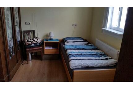 Monteurzimmer - 25,00&nbsp;EUR Kaltmiete, in Bad Königshofen im Grabfeld (PLZ: 97631)