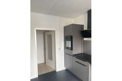 Wohnung zum Mieten in Zwickau 402,00 € 53.65 m²