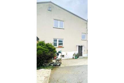 Lichtdurchflutete 3-Raum-Wohnung mit Panorama-Ausblick & flexibler Raumgestaltung - Meerane