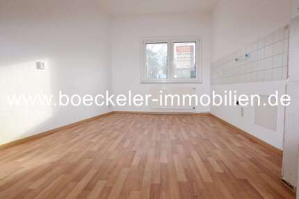 Wohnung zum Mieten in Naumburg 305,00 € 46.67 m²