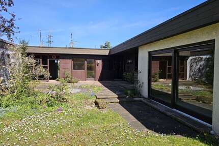 Haus zum Kaufen in Stuttgart Dürrlewang 1.090.000,00 € 222 m² - Stuttgart / Dürrlewang