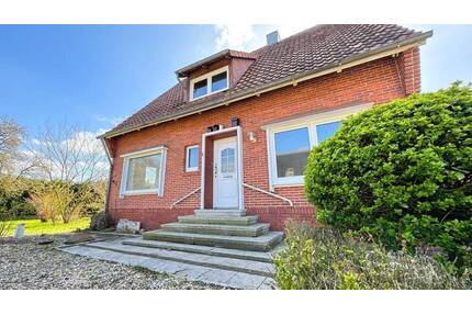 Einfamilienhaus mit Einliegerwohnung in Neuenhaus; + Baugrundstück-Potenzial