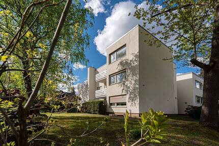 PROVISIONSFREI in Zehlendorf: Solide vermietete 2-Zimmer-Erdgeschoss-Wohnung mit Sonnenterrasse - Berlin