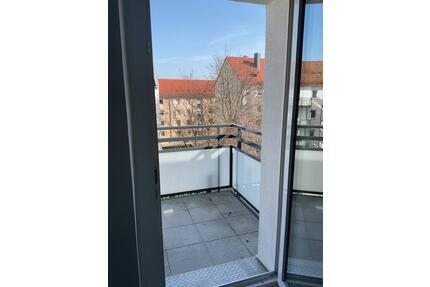 TOP renovierte 2,5-Zimmer-Wohnung mit Balkon ab sofort frei - Nürnberg Rabus