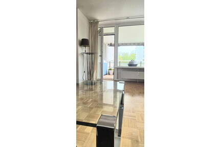 Attraktive bequeme 2-Z.-Wohnung mit großem Balkon und Tiefgarage - Essen Stadtwald