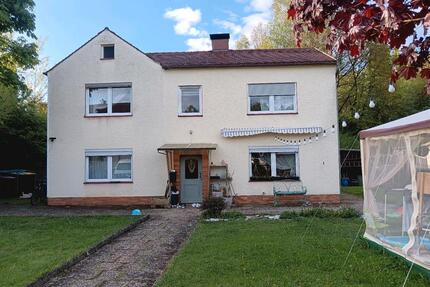 Einfamilienhaus - 220.000,00&nbsp;EUR Kaufpreis, ca.&nbsp; 130,00&nbsp;m&sup2; in Marktredwitz (PLZ: 95615)
