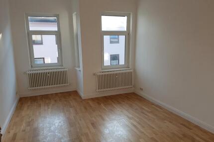 2-Zi-Wohnung in Mitte mit Parkett, kl. Balkon und EBK - Bremerhaven