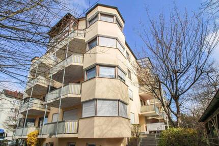 Zentrale 2-Zimmer-Erdgeschosswohnung mit Garten in Freising