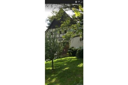 +++wohnen im Grünen +++ - 1.050,00&nbsp;EUR Kaltmiete, ca.&nbsp; 130,00&nbsp;m&sup2; in Detmold (PLZ: 32756)