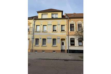 Haus zum Kaufen in Aken 90.000,00 € 171 m²