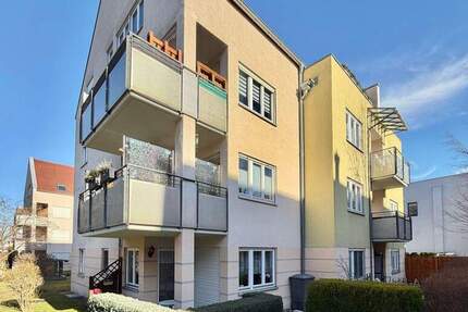 Investor gesucht! 3-Zimmer-Wohnung mit Balkon und TG-Stellplatz nahe des Großen Gartens - Dresden Strehlen