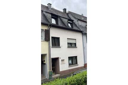 Haus zum Kaufen in Graach 89.000,00 € 125 m²