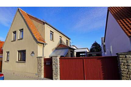 RESERVIERT! Ideal für KFZ-Schrauber oder Wohnmobilbesitzer - Einfamilienhaus mit LKW-Garage und Nebengelass zwischen Weimar und Sömmerda - Am Ettersberg Berlstedt