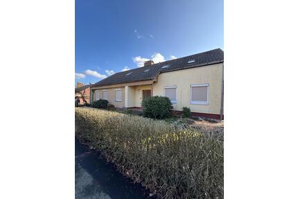 Einfamilienhaus - 200.000,00&nbsp;EUR Kaufpreis, ca.&nbsp; 226,00&nbsp;m&sup2; in Uslar (PLZ: 37170)