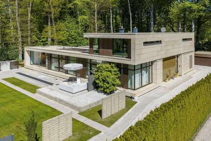 Haus zum Kaufen in Hamburg 7.900.000,00 € 542 m²