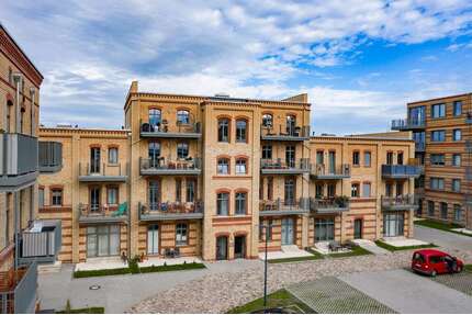 Wohnung zum Mieten in Magdeburg 818,00 € 90.83 m²
