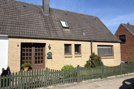 Haus zum Kaufen in Schleswig 168.000,00 € 142 m²