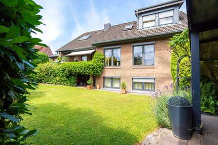 Haus zum Kaufen in Neustadt in Holstein 960.000,00 € 211 m²
