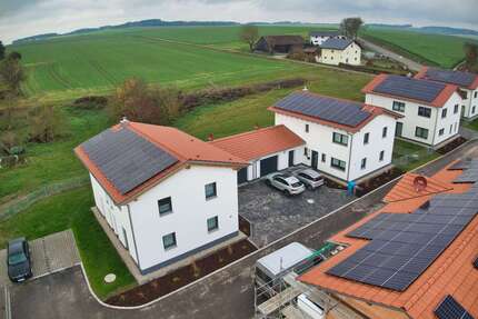 Haus zum Mieten in Hankofen 1.450,00 € 164.7 m²