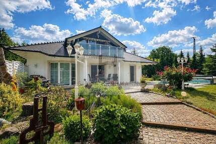 Haus zum Kaufen in Guben 529.000,00 € 250 m²