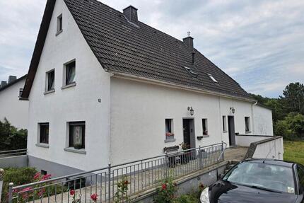 Zweifamilienhaus mit großer Scheune & Garten in Kall-Sötenich