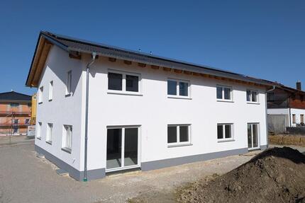 Doppelhaushälfte - Erstbezug mit Garten, Keller und Top-Ausstattung - Heldenstein