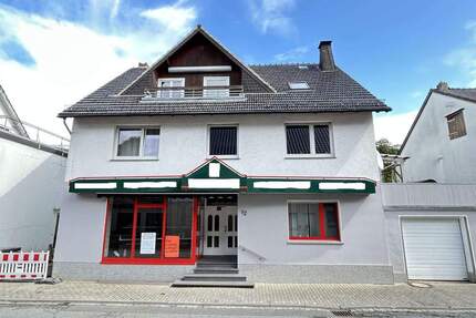 Wohnhaus mit Gewerbeeinheit und großzügigen Wohnflächen in Beringhausen - Marsberg-Beringhausen