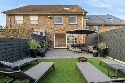 Haus zum Kaufen in Grevenbroich - Wevelinghoven 550.000,00 € 157 m²