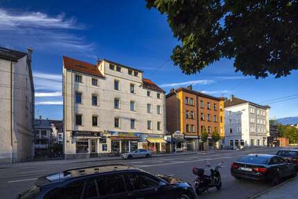 Haus zum Kaufen in Augsburg 2.000.000,00 € 342.44 m²