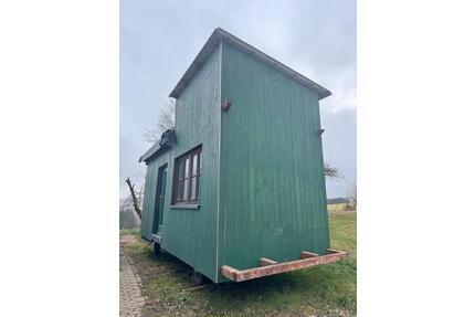 Tinyhouse für Bastler - 12.500,00&nbsp;EUR Kaufpreis, ca.&nbsp; 18,00&nbsp;m&sup2; in Schuld (PLZ: 53520)