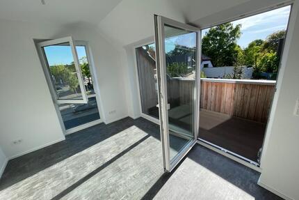 Moderne 2-Zimmer-Dachgeschosswohnung mit Loggia (Achim Baden)