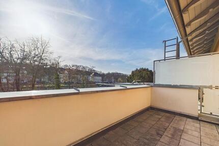 Erba Insel, zu Vermieten ist eine gepflegte moderne 2-Zimmer-Maisonette-Wohnung mit Küche und eigenem Parkplatz - Bamberg Gärtnerstadt