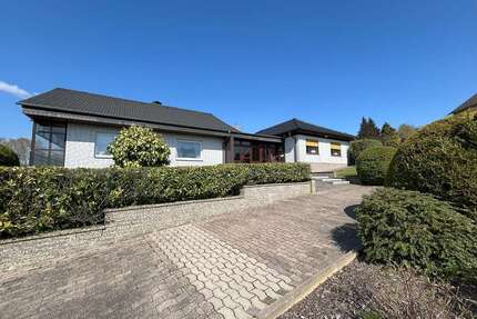 Haus zum Kaufen in Rehburg-Loccum Münchehagen 410.000,00 € 261 m² - Rehburg-Loccum / Münchehagen