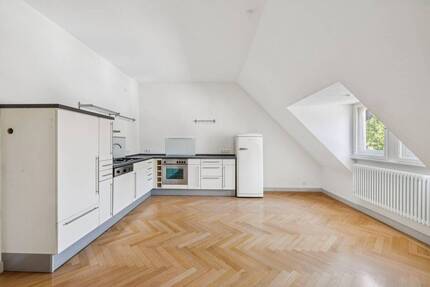 Stilvolles Wohnen in modernisiertem Altbau - Ludwigsburg Süd