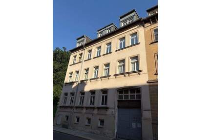 Seltene Gelegenheit: Charmante, Wohnung mit Balkon zu vermieten. Jetzt anfragen! - Altenburg