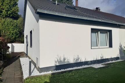 Sanierte 3-Zimmer-Doppelhaushälfte in ruhiger Lage provisionsfrei - Solingen Wald