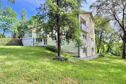 Haus zum Kaufen in Winzer 790.000,00 € 530 m²