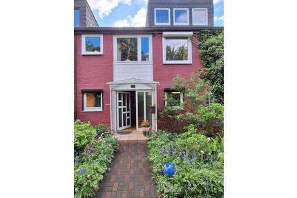 Familienfreundliches 5-Zimmer- Mittelreihenhaus in bevorzugter Wohnlage - Hannover-Badenstedt