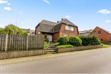 Einfamilienhaus zu verkaufen. - 298.000,00&nbsp;EUR Kaufpreis, ca.&nbsp; 211,00&nbsp;m&sup2; in Lamstedt (PLZ: 21769)