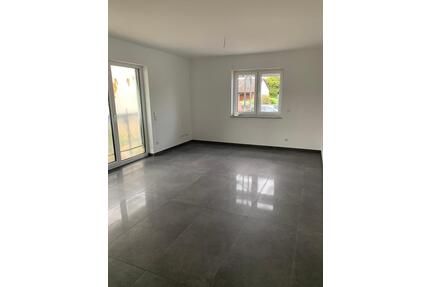Helle Wohnung mit Balkon und Stellplatz in optimaler Lage - Pohlheim