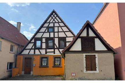 Schönes Historisches Landhaus mit großzügigem Grundstück - Marktsteft