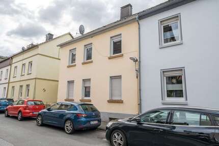 Haus zum Kaufen in Altena 89.000,00 € 94 m²