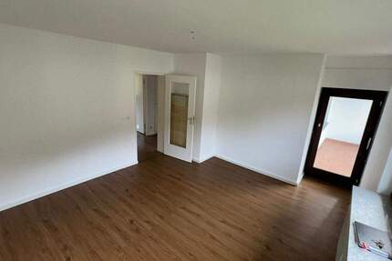 Helle 3-Zimmer-Wohnung in begehrter Lage von Saarbrücken - Bei der Goldenen Bremm 16 [HMR-O44E03]