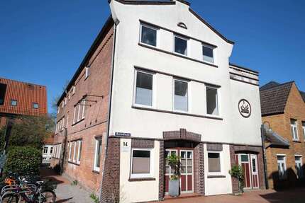 Haus zum Kaufen in Eckernförde 960.000,00 € 420 m²