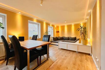 Möblierte 2-Zimmer-Wohnung mit Carport im Vogelviertel - Neubrandenburg Datzeberg