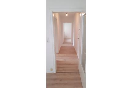 Renovierte Wohnung Nähe Mall K-in Lautern für Single oder Paare - Kaiserslautern Engelshof